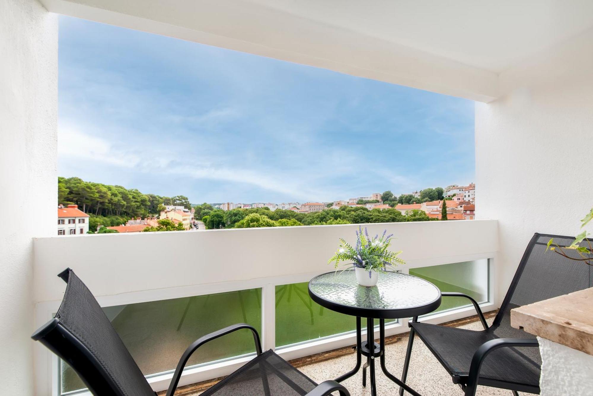 Arena Parkside Residence Pula Exterior photo